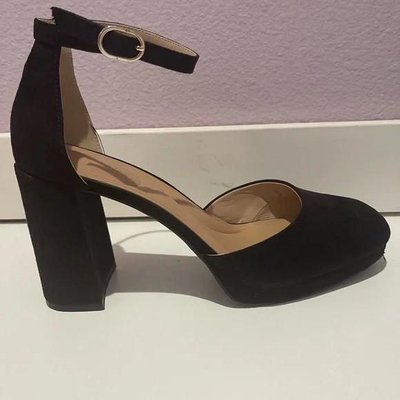 Kelly & Katie Black Block Heel Dress Shoes - Picture 4 of 8